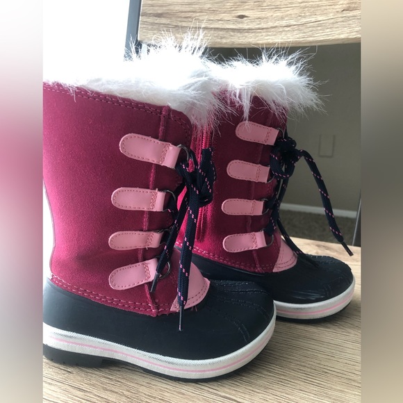 Ozark Trail Other - Ozark Trail Toddler girl size 8 pink/black snow boots